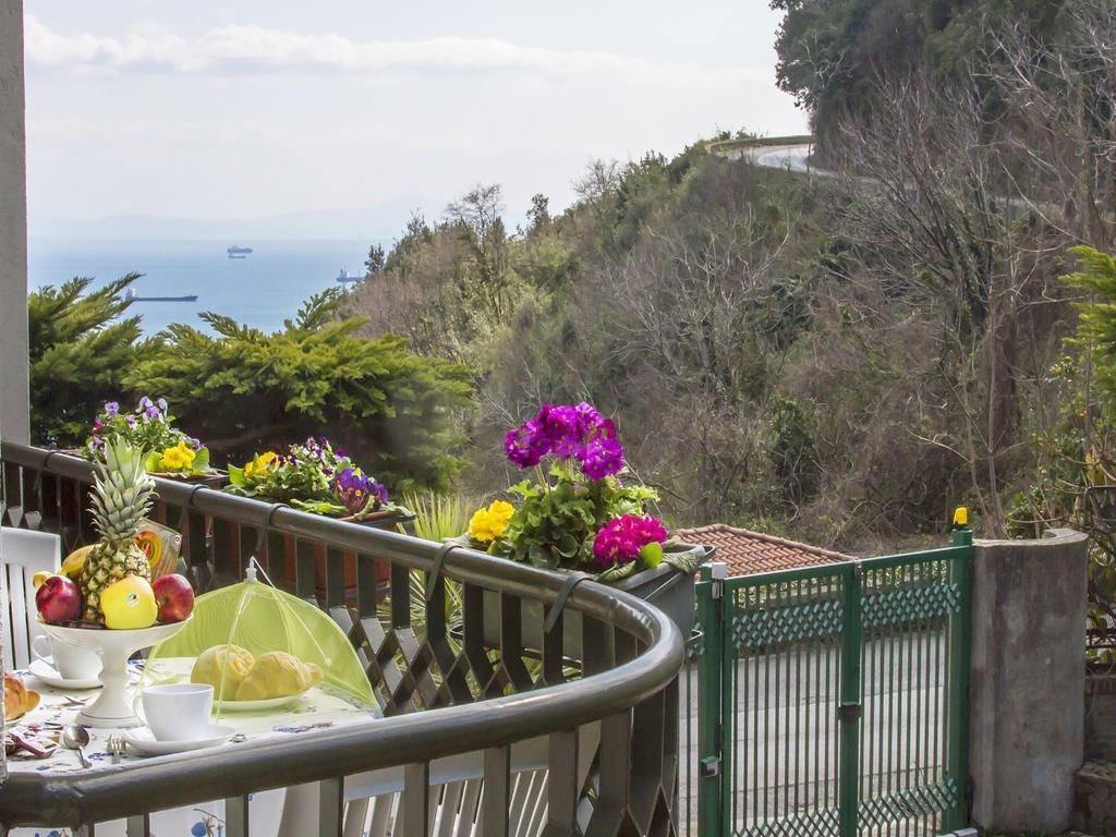 Villa Fontana Limite Vietri sul Mare Room photo